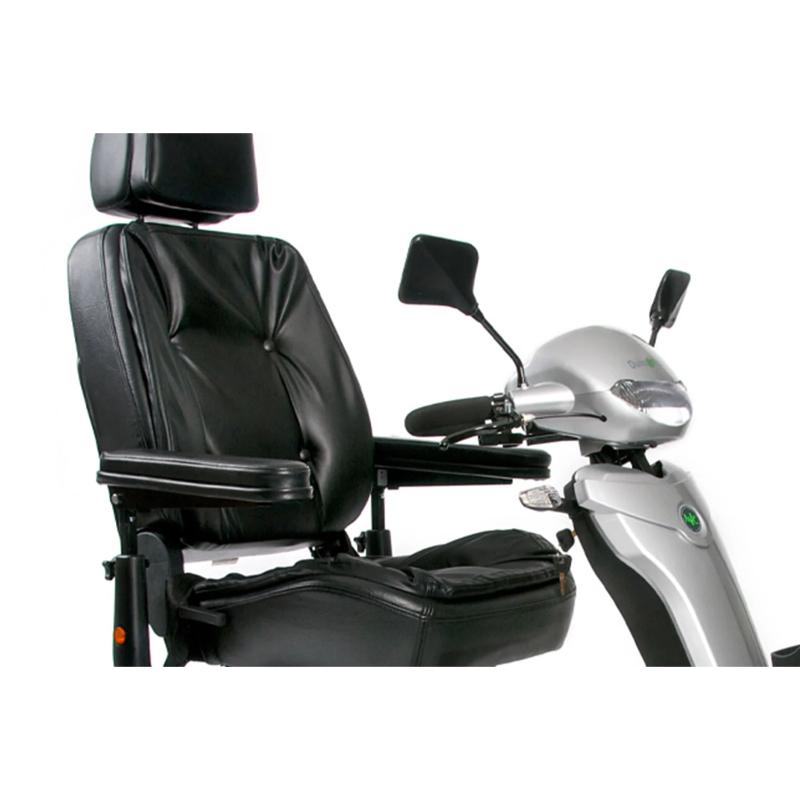 Quingo Toura 2 seat and handle view 
